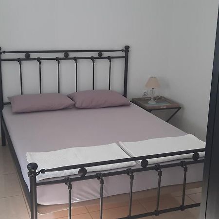 Janis Home Храни Экстерьер фото